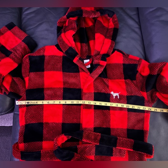 NWOT PINK Victoria’s Secret buffalo plaid bling fleece hooded robe, Size XS/S - Picture 14 of 16
